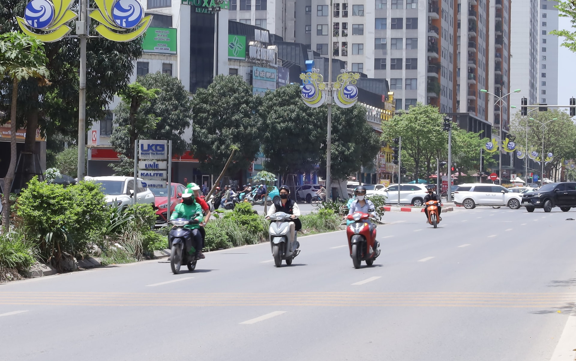 Hà Nội nắng nóng