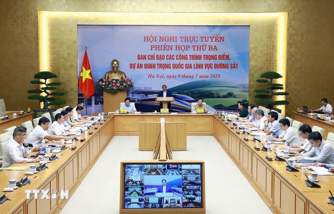 Thủ tướng chủ trì phiên họp về các dự án đường sắt.